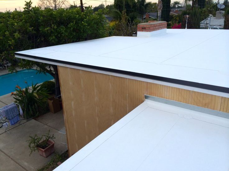 Flat roof in Ventura, California